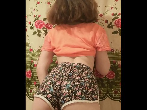 ❤️ セクシーな若いベイブがカメラでショーツを脱ぐ ️  at us ja.xxxnd-com.ru ❌️❤